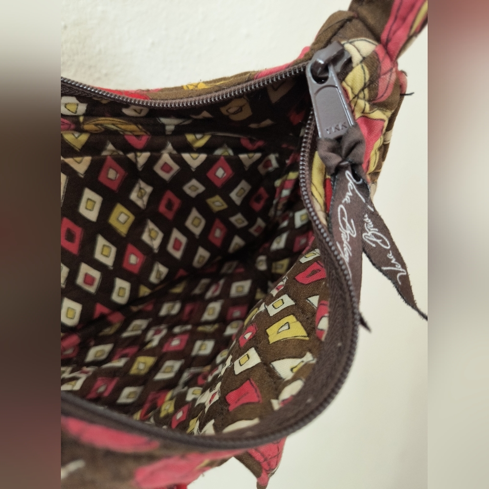 Vera Bradley patterned purse - Picture 4 of 9
